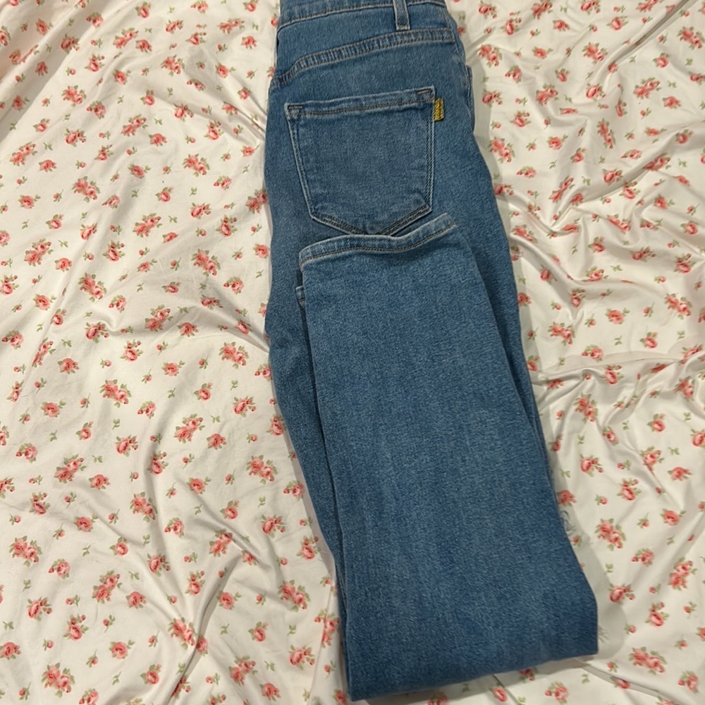 dark wash distressed jeans - Picture 2 of 2